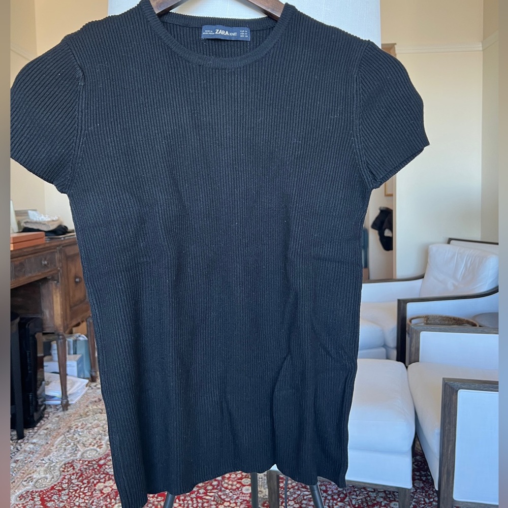 Zara ribbed short sleeve knit top